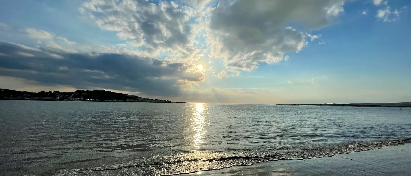 Instow shoreline near Bideford in North Devon - Web Design Bideford | Bloxli Web Design Bideford