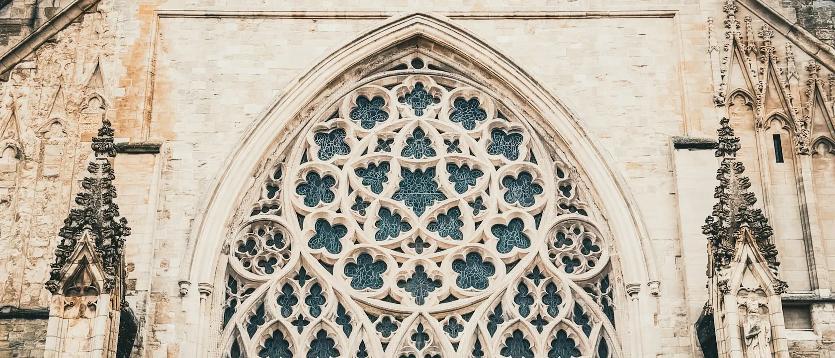 Exeter Cathedral architecture in Devon - Web Design Devon | Bloxli Web Design Devon