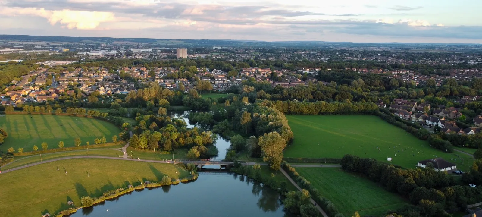 Furzton Lake, Milton Keynes at sunset - Web Design Bath | Bloxli Web Design Bath